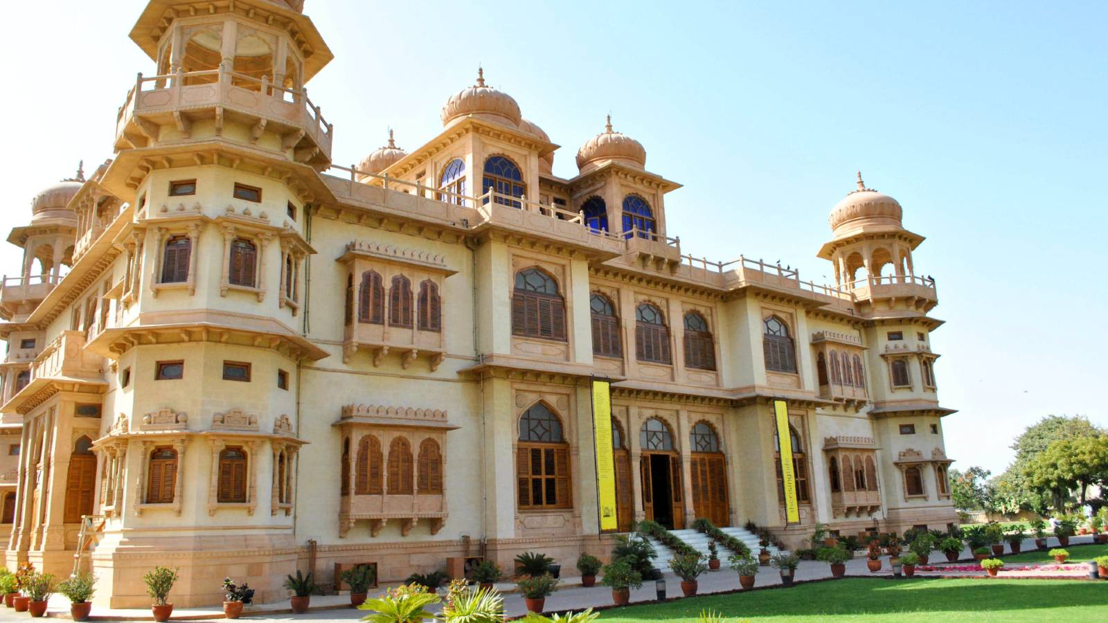 Mohatta Palace - VisitSilkRoad